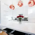 Pass The Keys Boutique London Flat Near Tower Bridge And Tube